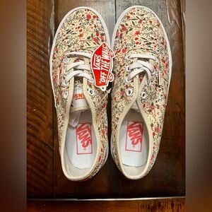 NWT Floral Lace Up Vans
